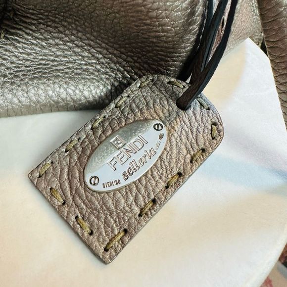 Fendi Selleria Silver Metallic Calf Skin Leather Linda Pebble Large Tote Hand Ba - Picture 10 of 14